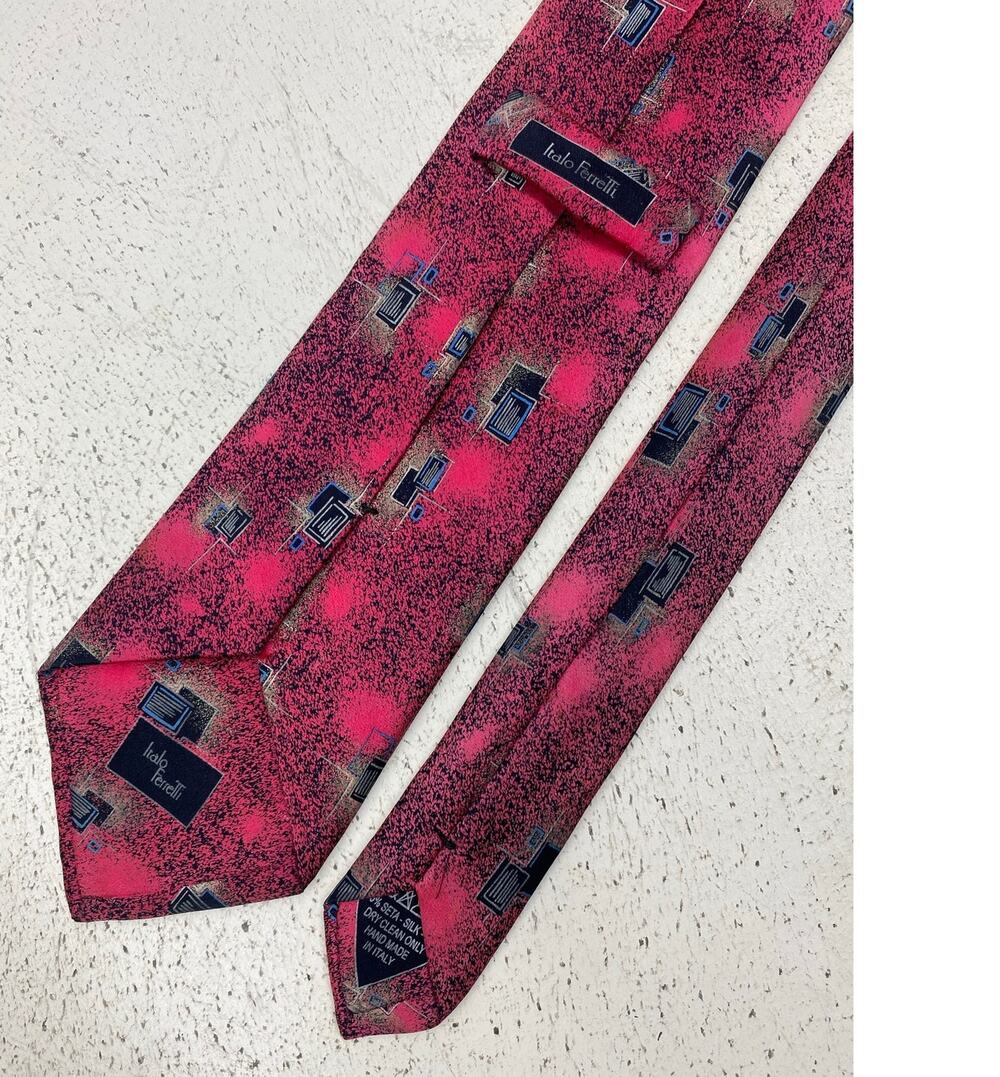 VTG Italo Ferretti Hand Made 7-Fold Italy retro geometric graphic silk neck tie
